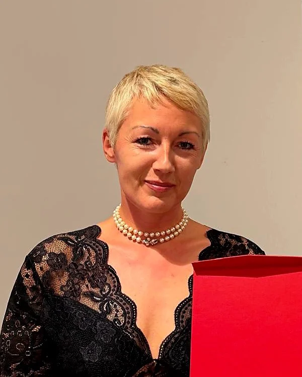 Porträt von Xenia Hügel